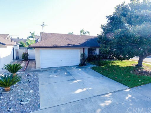 Property Photo:  9512 Innsbruck Drive  CA 92646 