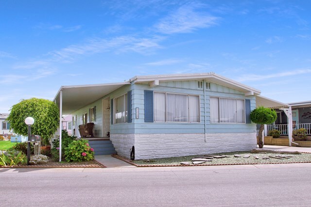 Property Photo:  5540 W 5th Street 125  CA 93035 