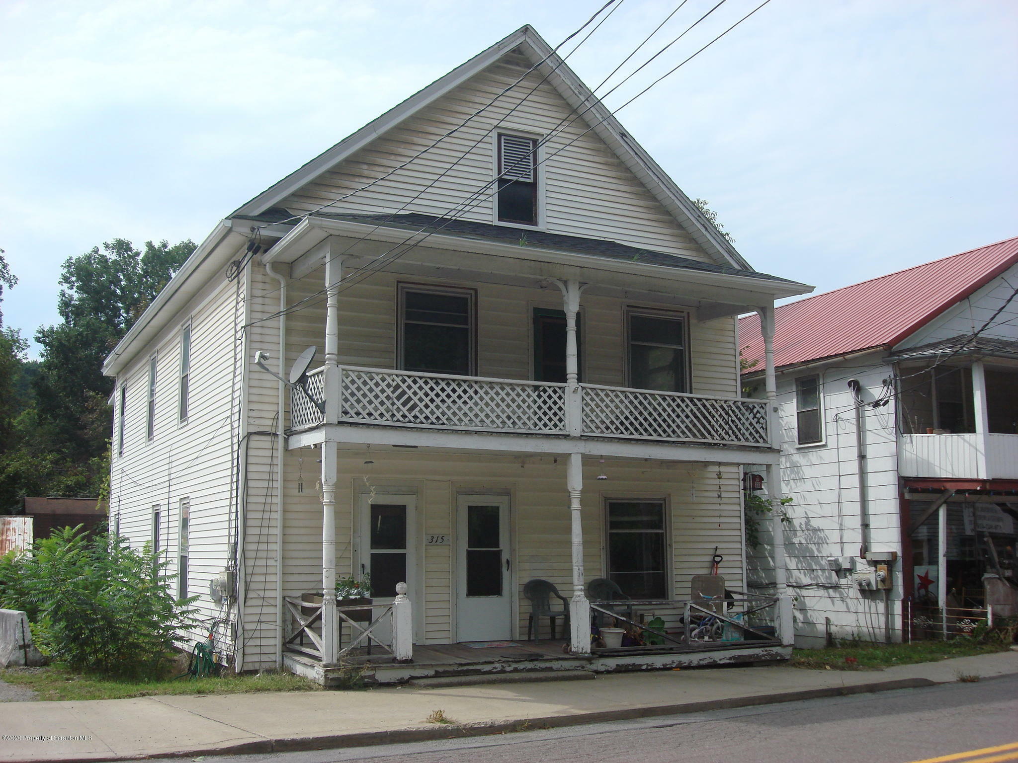 Property Photo:  315 Main St  PA 18446 