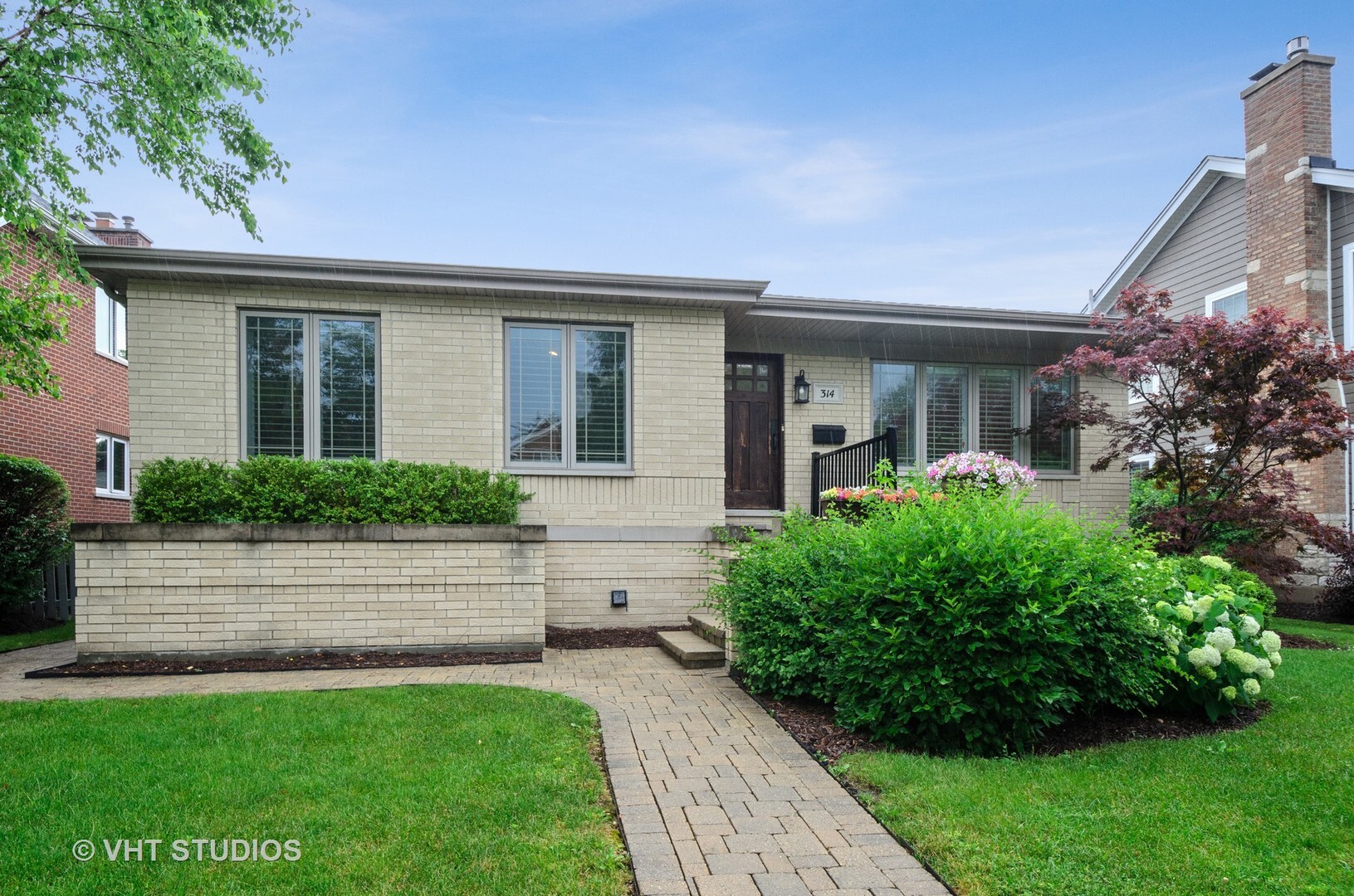 Property Photo: 314 South Greenwood Avenue IL 60068