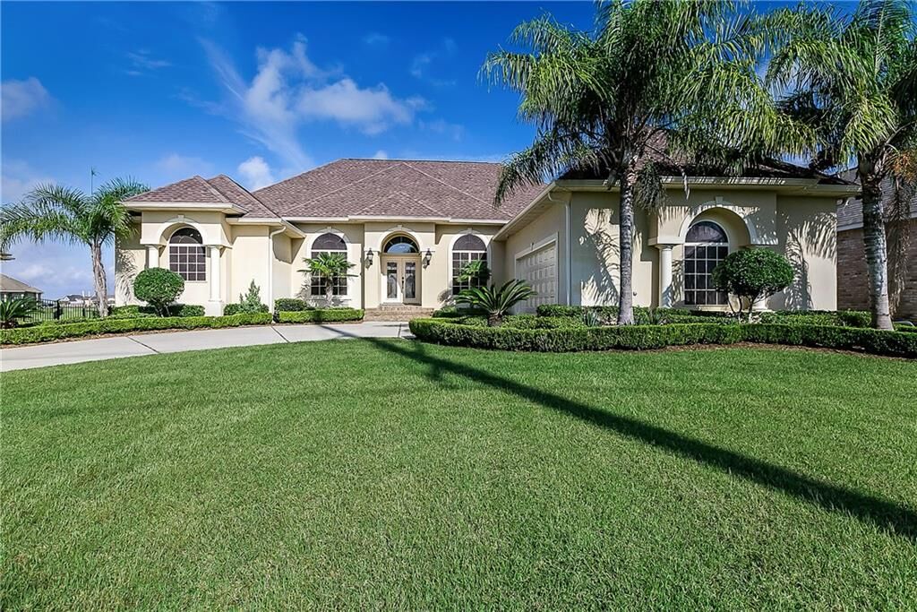 Property Photo: 1062 Mariners Cove Boulevard LA 70458