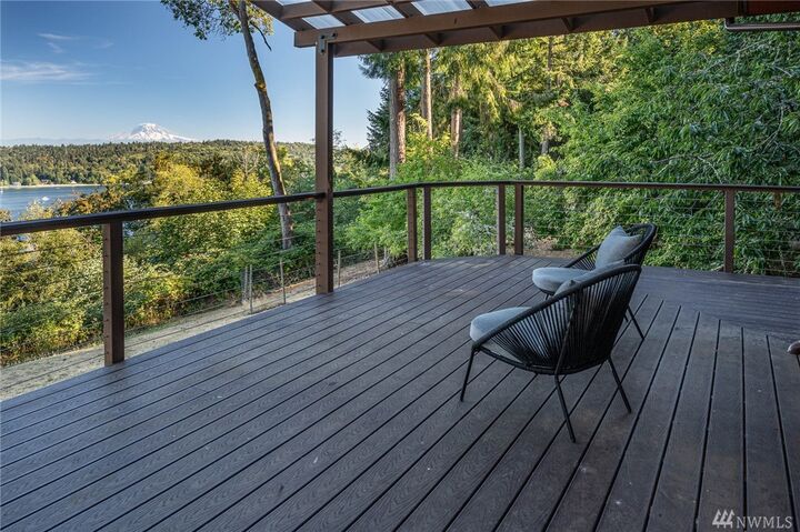 12006 SW Wesleyan Wy  Vashon WA 98070 photo