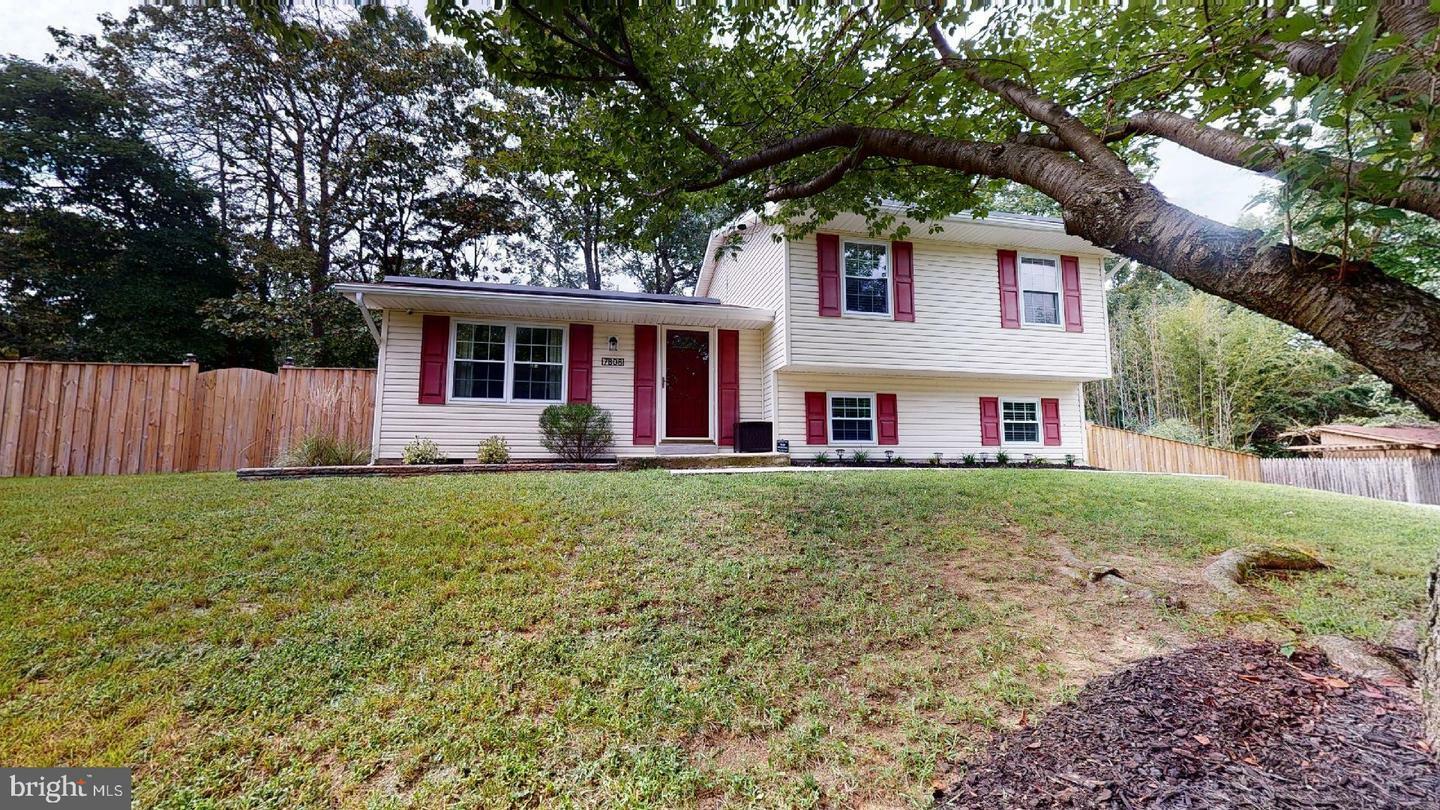 Property Photo:  7808 Metacomet Road  MD 21076 