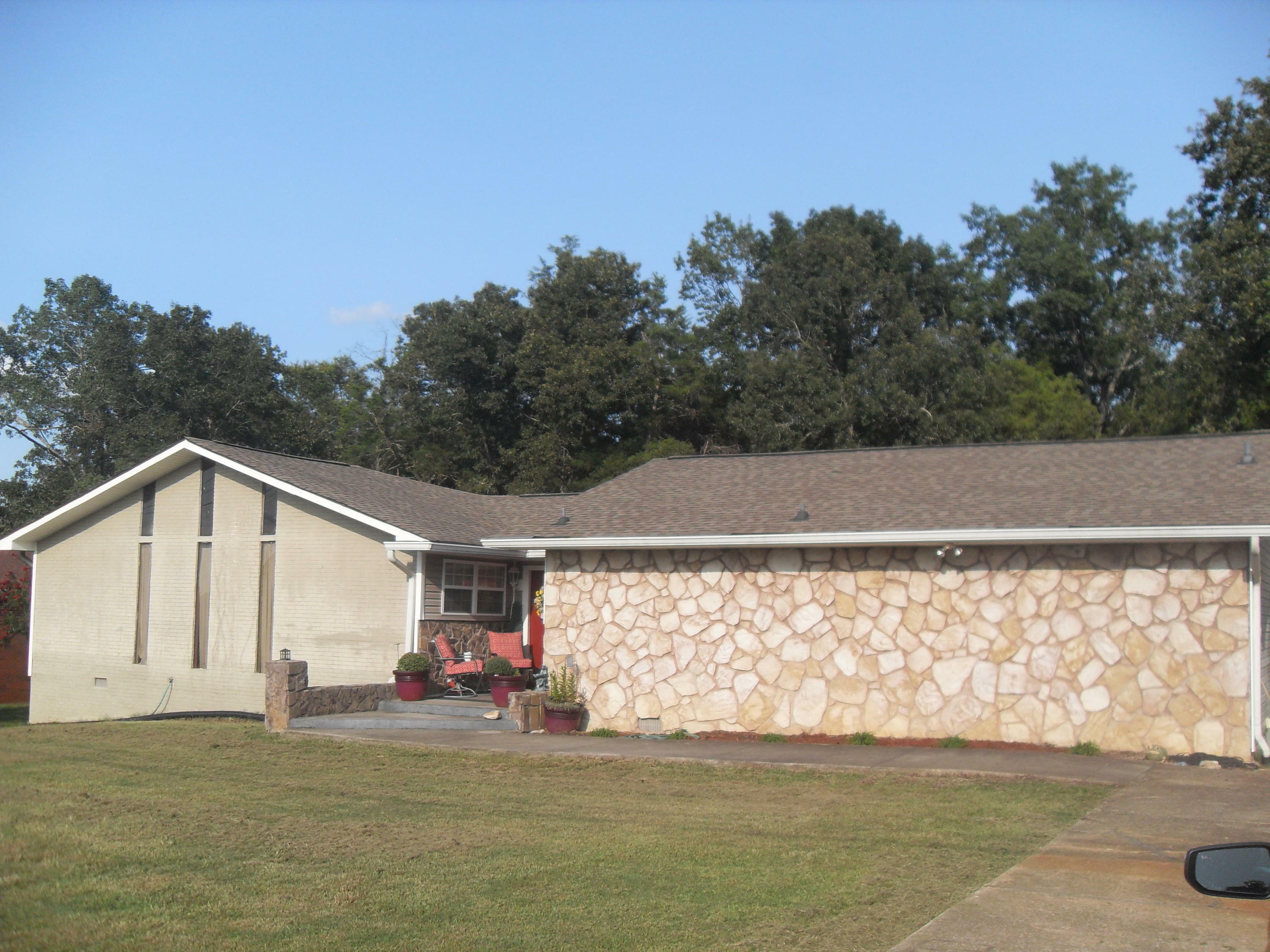 Property Photo:  92 S Glade Rd  GA 30742 