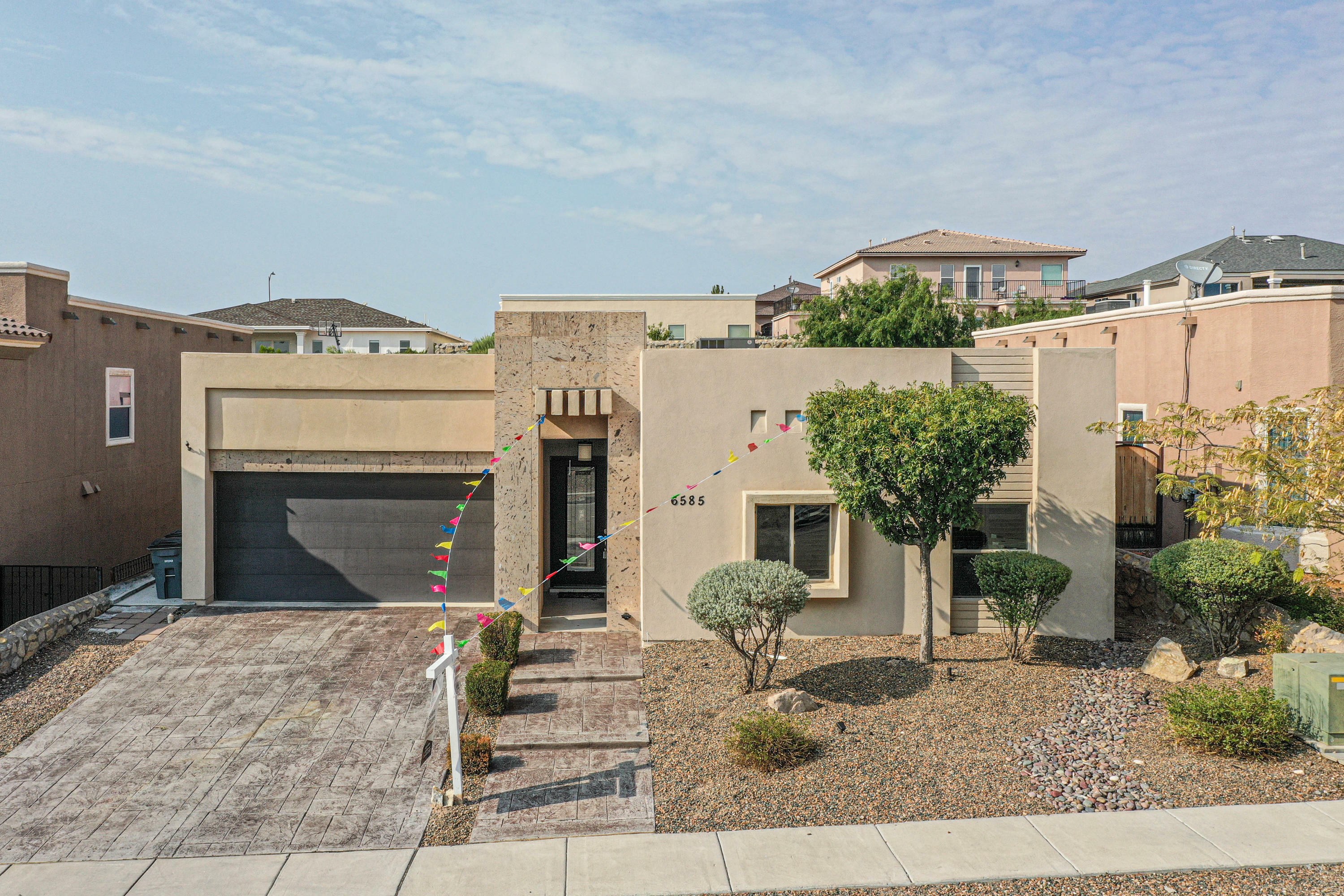 6585 Hermoso Del Sol Drive  El Paso TX 79911 photo