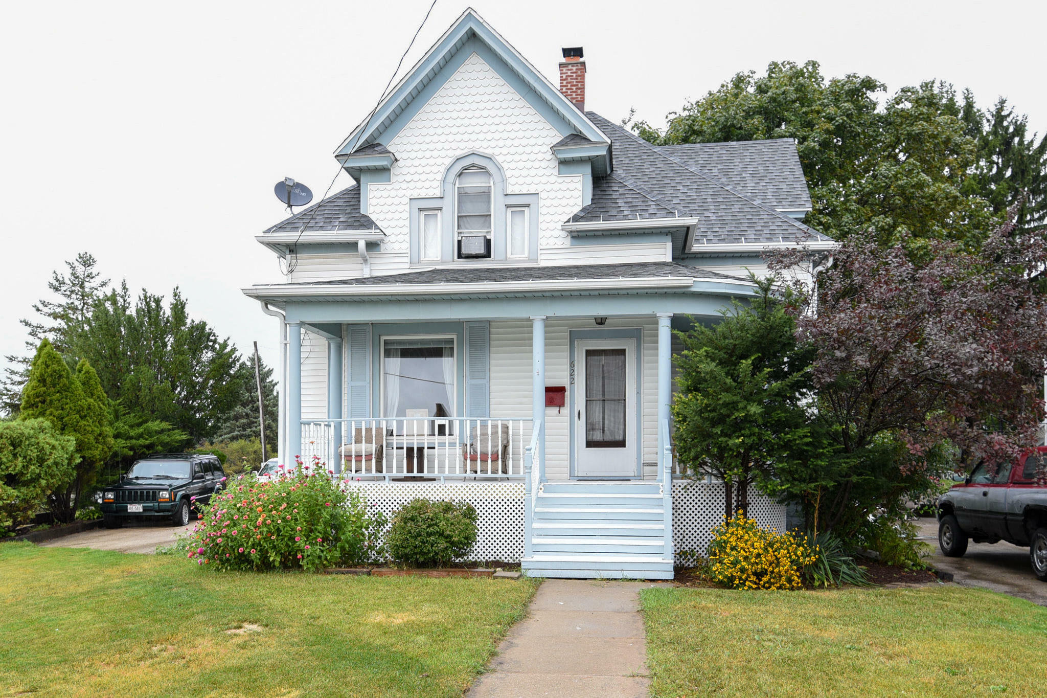Property Photo: 622 W Main St WI 53185