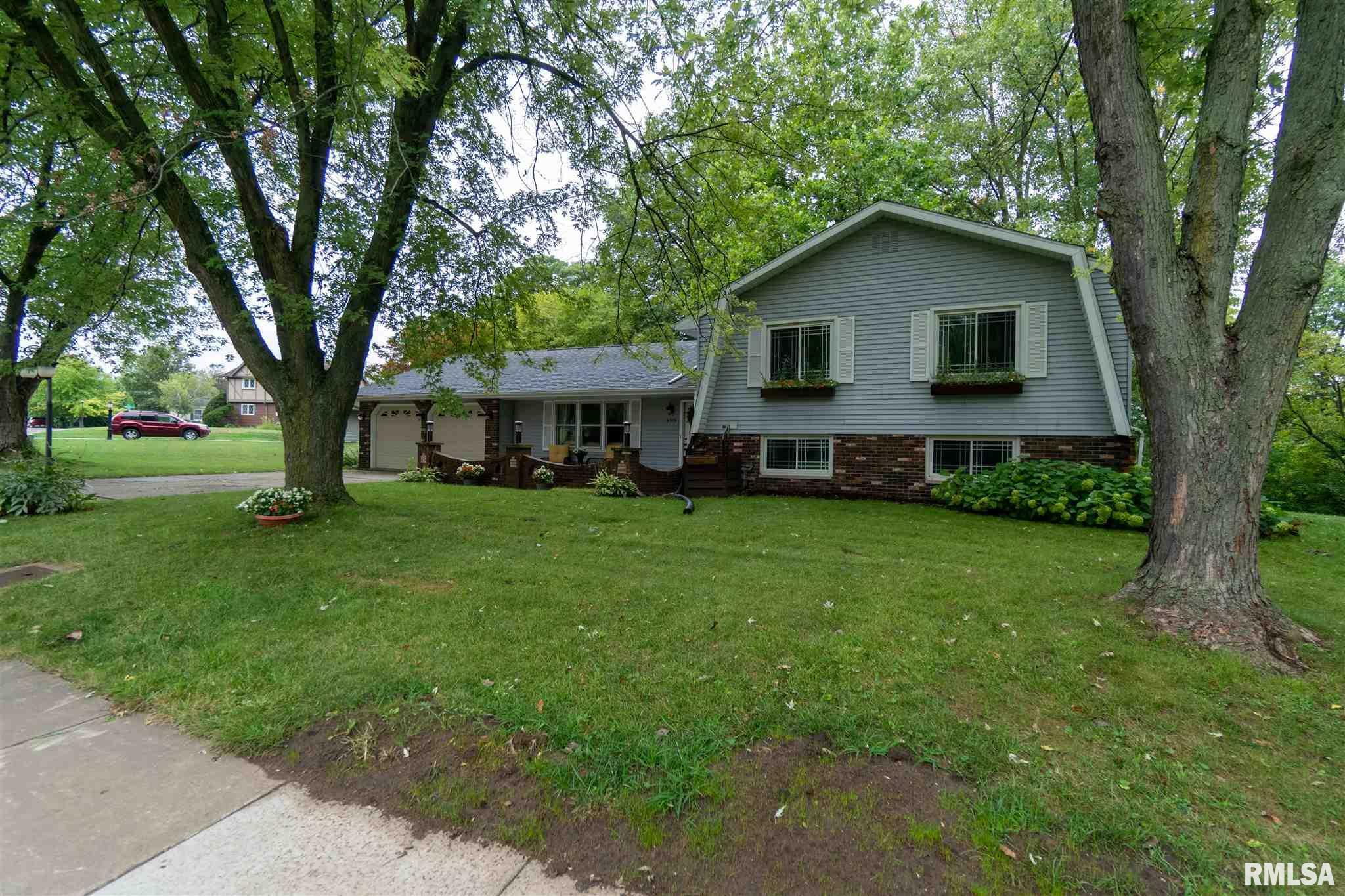 Property Photo:  6919 N Camelot  IL 61615 