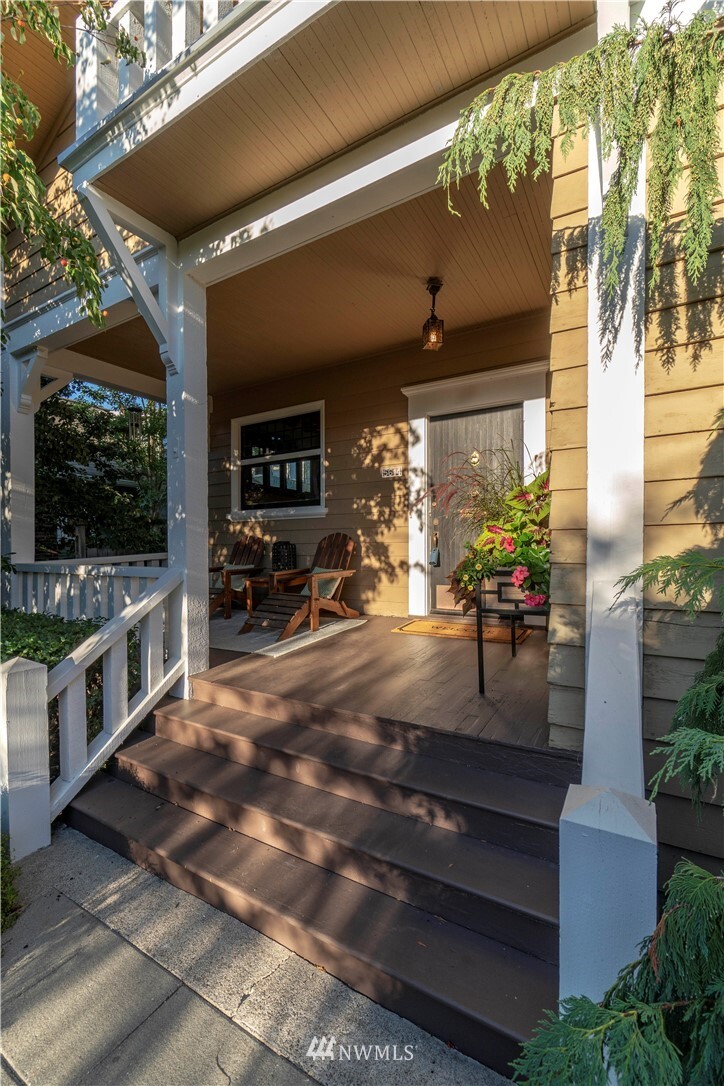 Property Photo: 5614 12th Avenue NE WA 98105