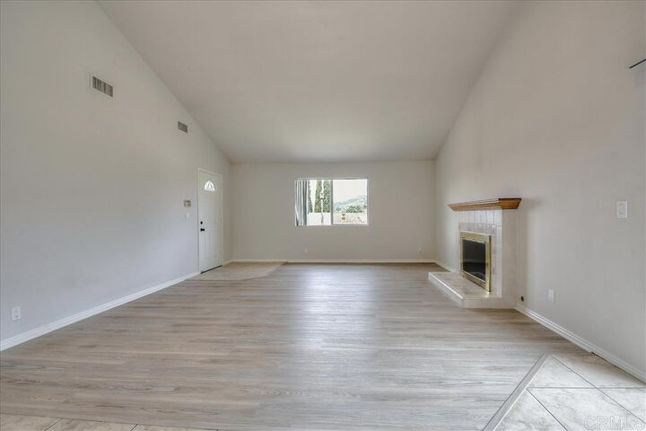 Property Photo:  138 Fargo Gln  CA 92027 