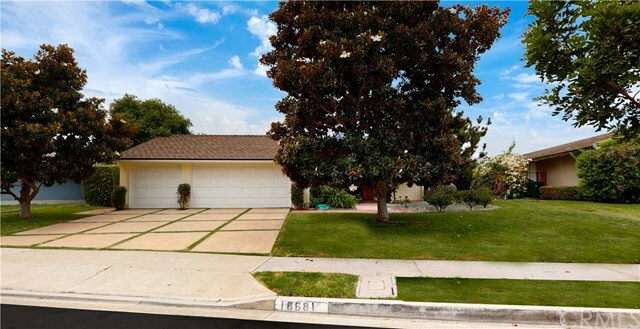 Property Photo:  18681 Via Torino  CA 92603 