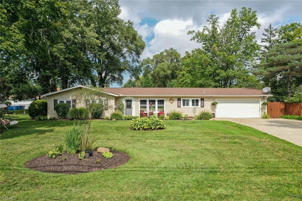 Property Photo: 4047 Oxford Drive OH 44212