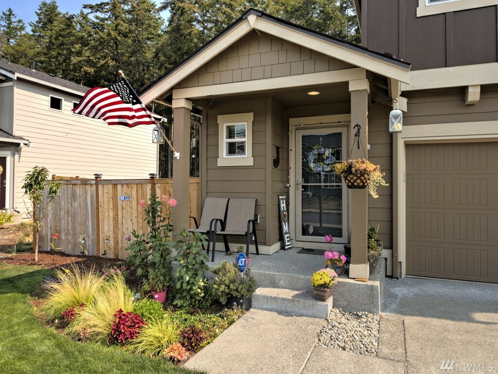 Property Photo:  302 Thyme Ave  WA 98584 