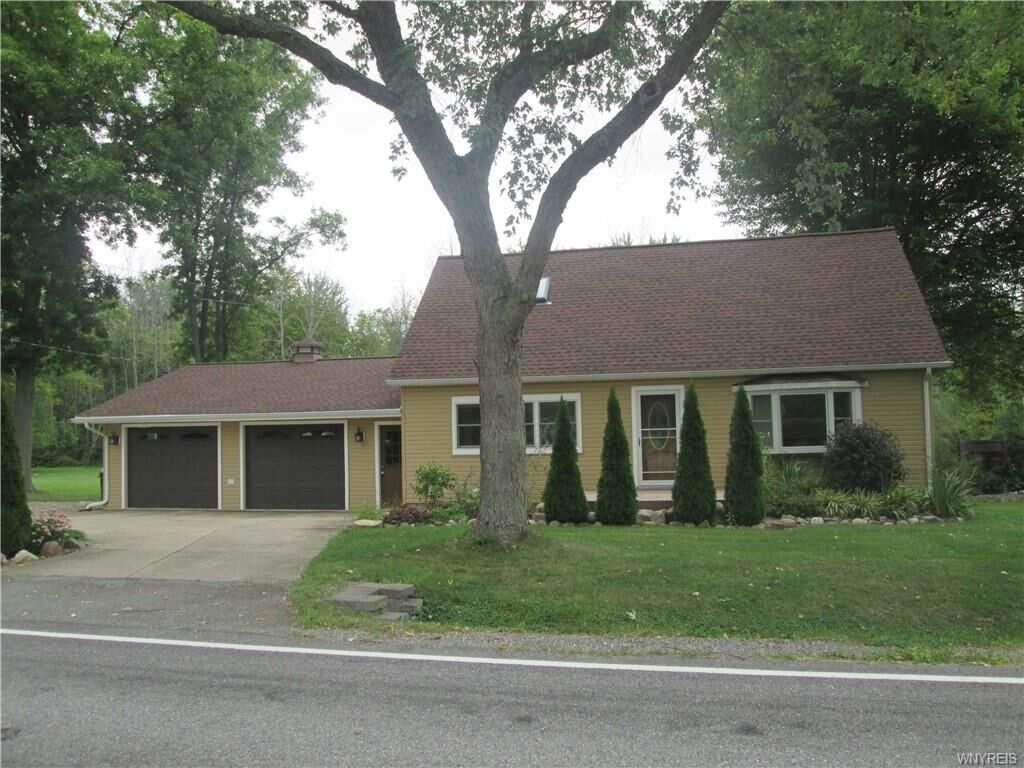 Property Photo:  2246 Derby Road  NY 14057