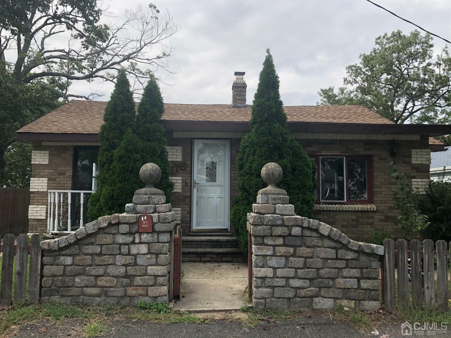 Property Photo:  216 Hillcrest Avenue  NJ 08879 