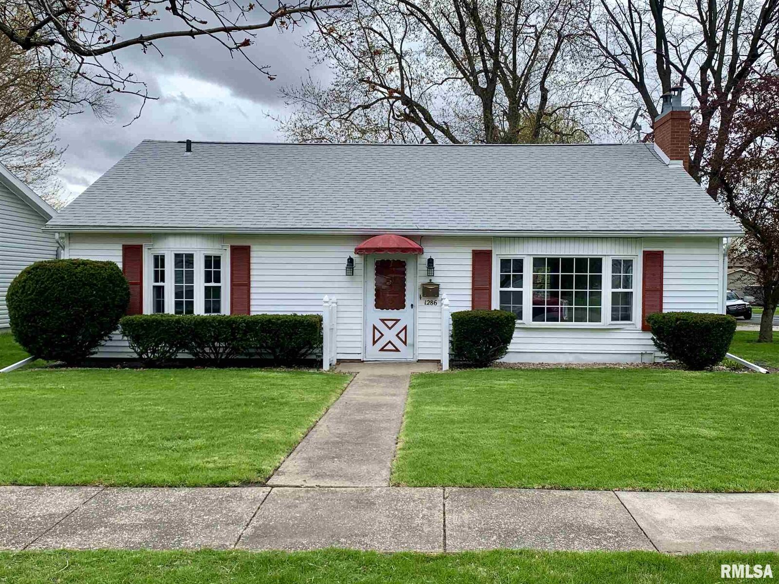 Property Photo: 1286 Beecher IL 61401