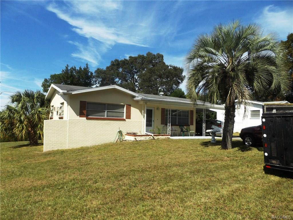 Property Photo:  16 N Adams Street  FL 34465 