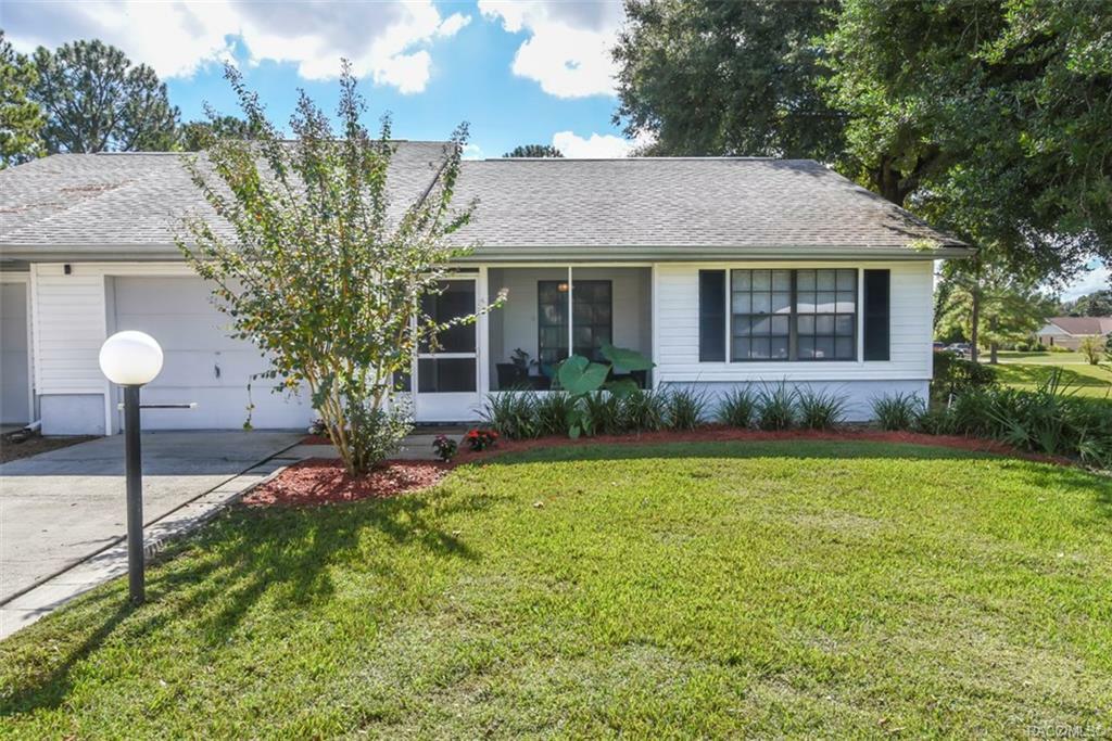 Property Photo:  804 Hillsborough Court E  FL 34442 