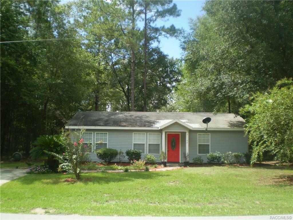 21142 SW Rainbow Lakes Boulevard  Dunnellon FL 34431 photo