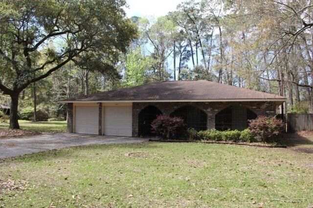 Property Photo: 1351 Broadmoor Drive LA 70458