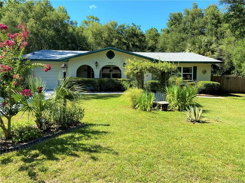 Property Photo:  6365 E Mockingbird Lane  FL 34452 