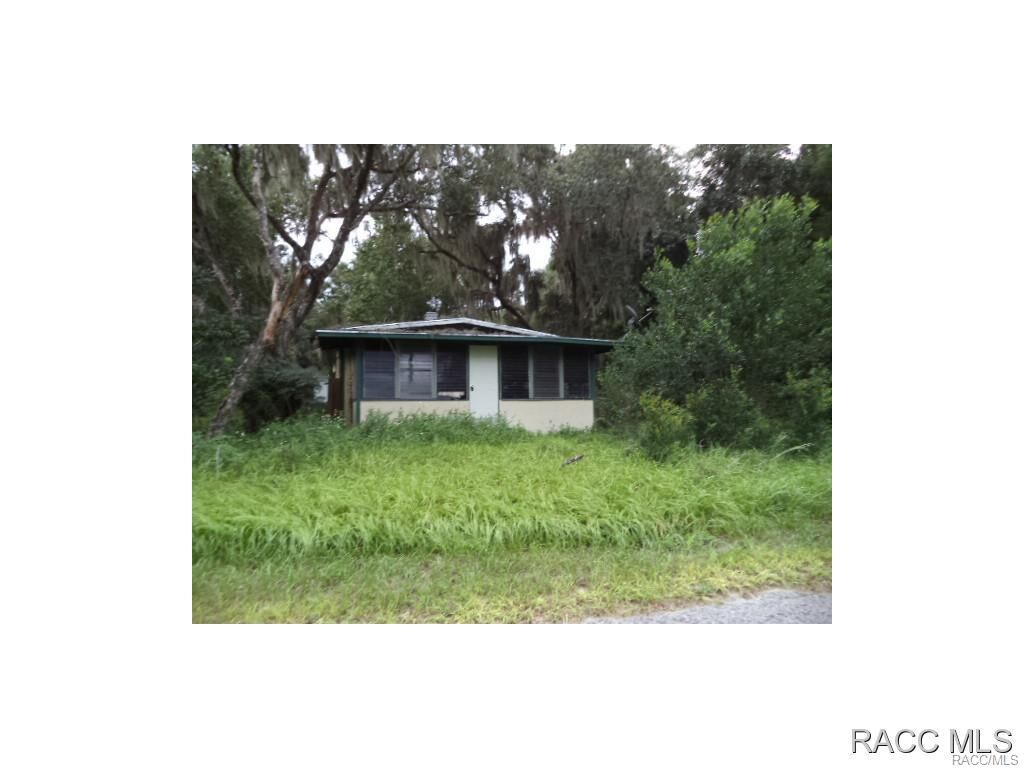 Property Photo:  121 S Thrush Point  FL 34450 