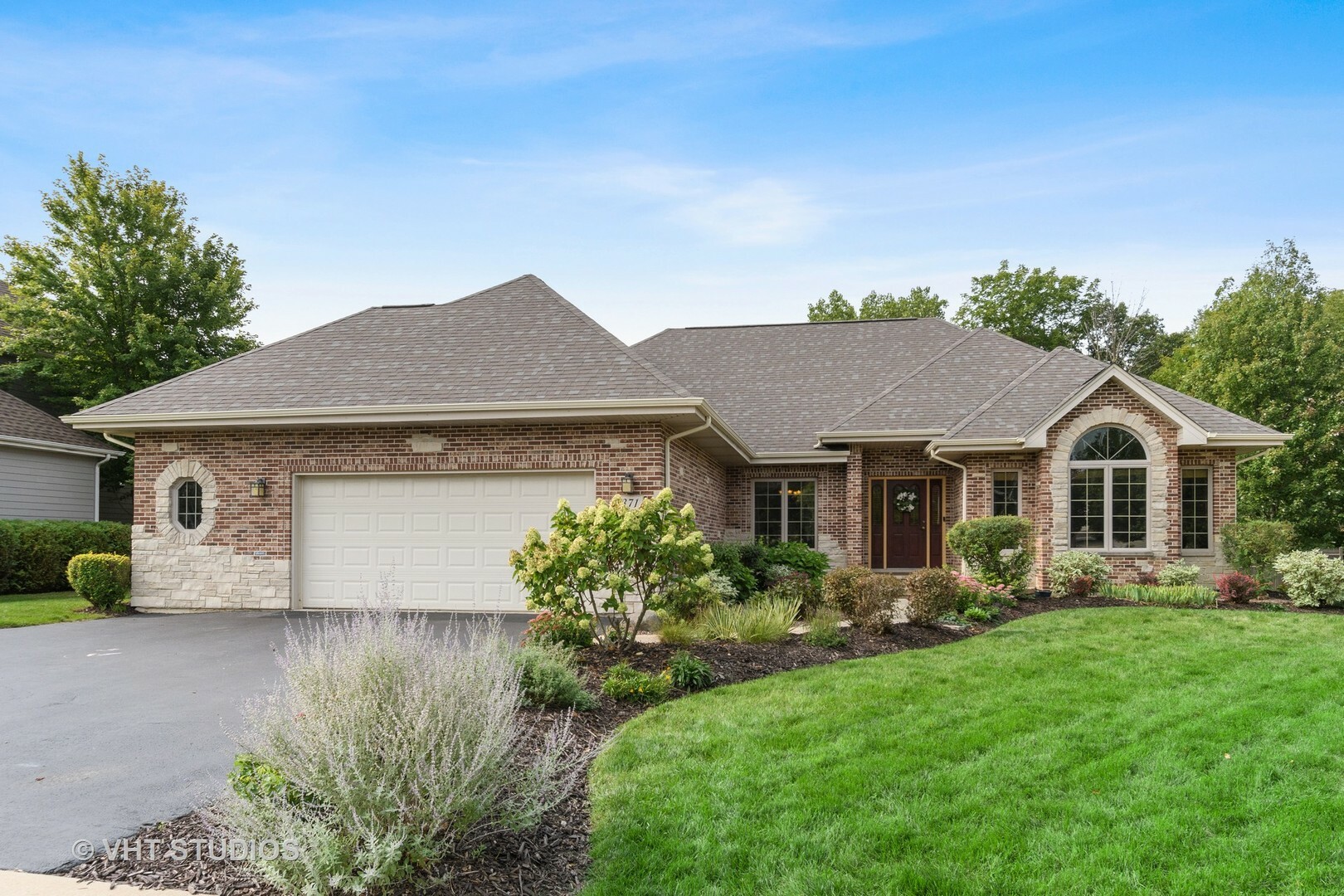 Property Photo:  371 Windham Circle  IL 60560 