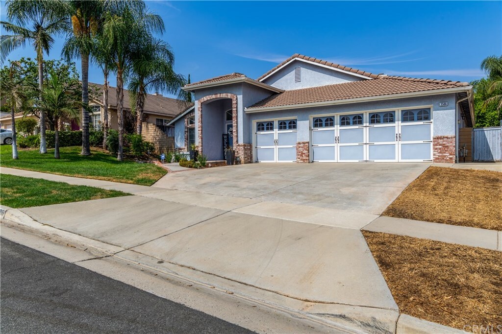 Property Photo:  3586 Summertree Lane  CA 92881 