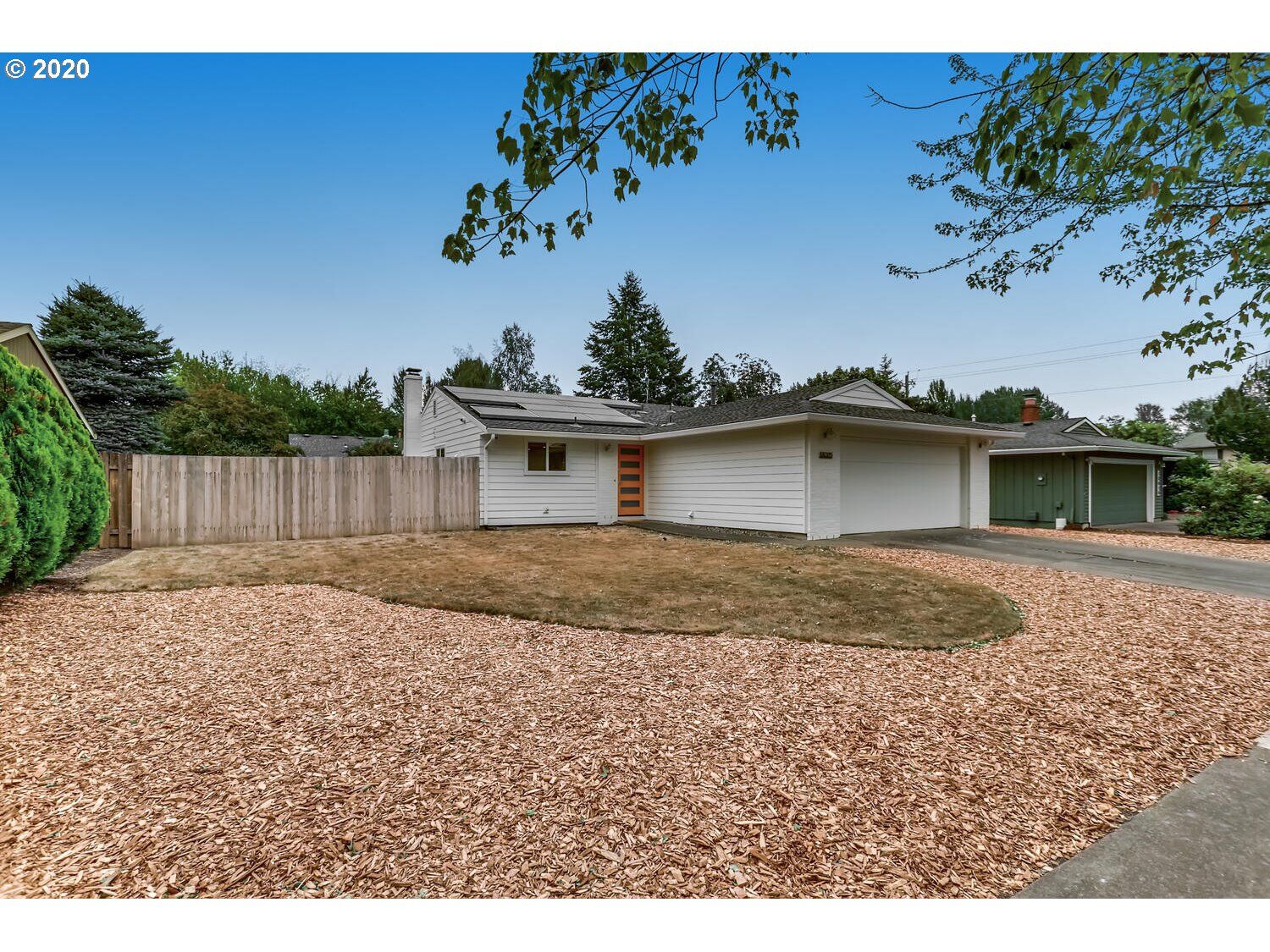 Property Photo:  13025 SW Combine St  OR 97008 