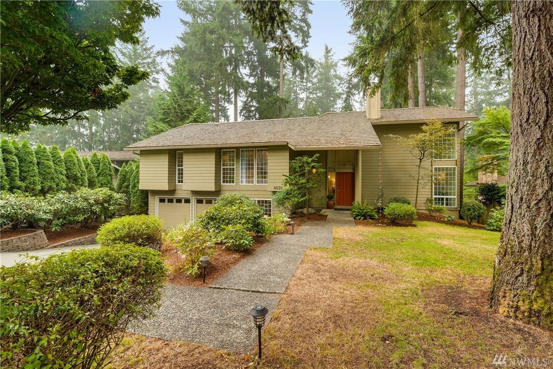 Property Photo:  8535 SE 79th Place  WA 98040 