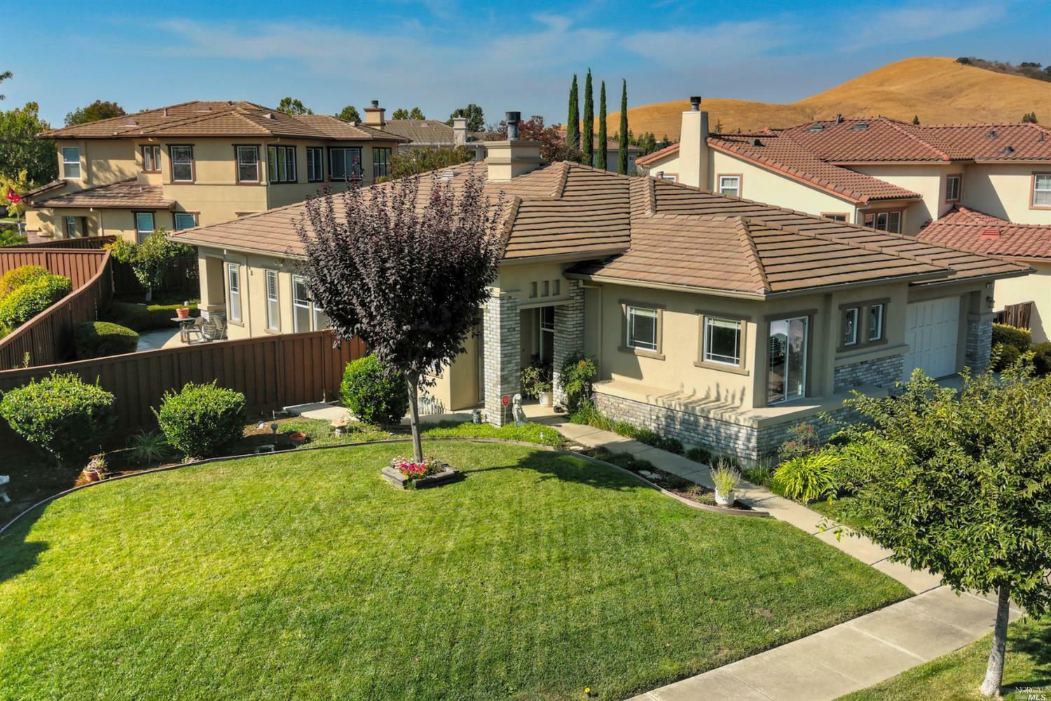 Property Photo:  870 Emerald Hills Circle  CA 94533 