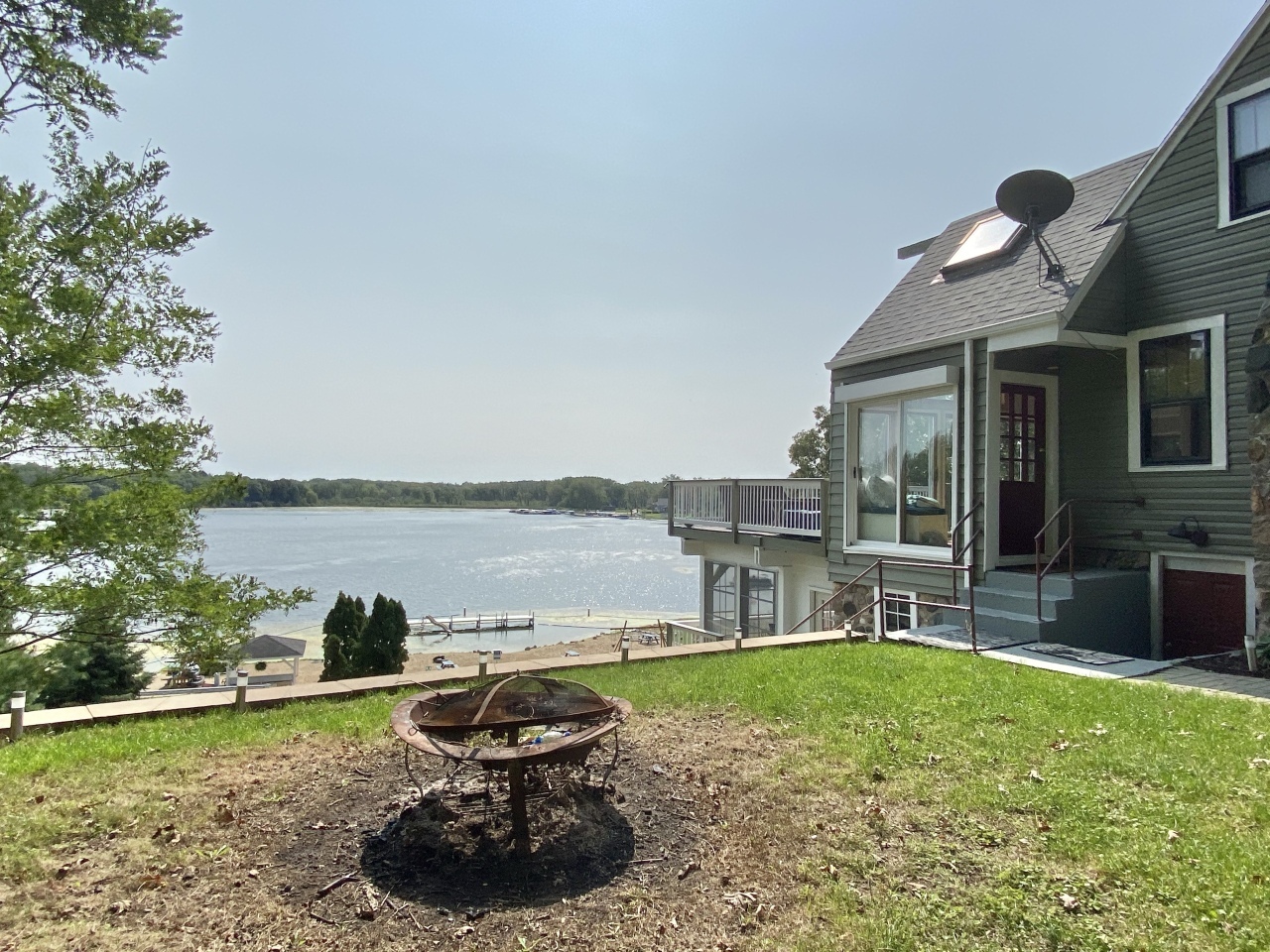 Property Photo:  4302 View Crest Dr  WI 53115 