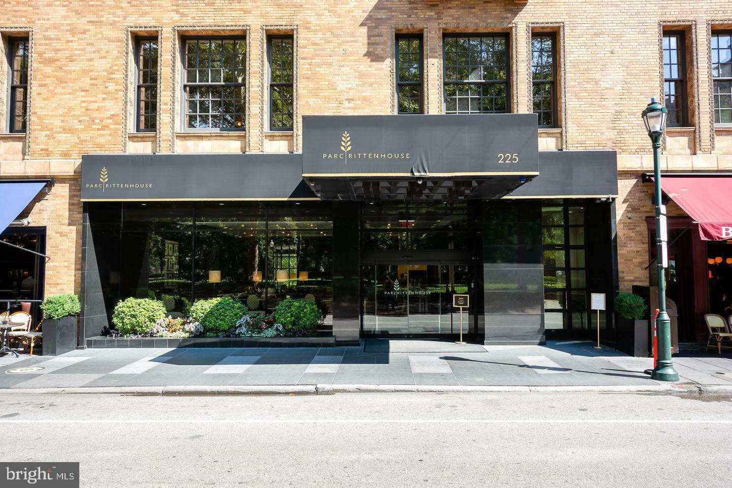 Property Photo: 219 S 18th Street 29 405 PA 19103