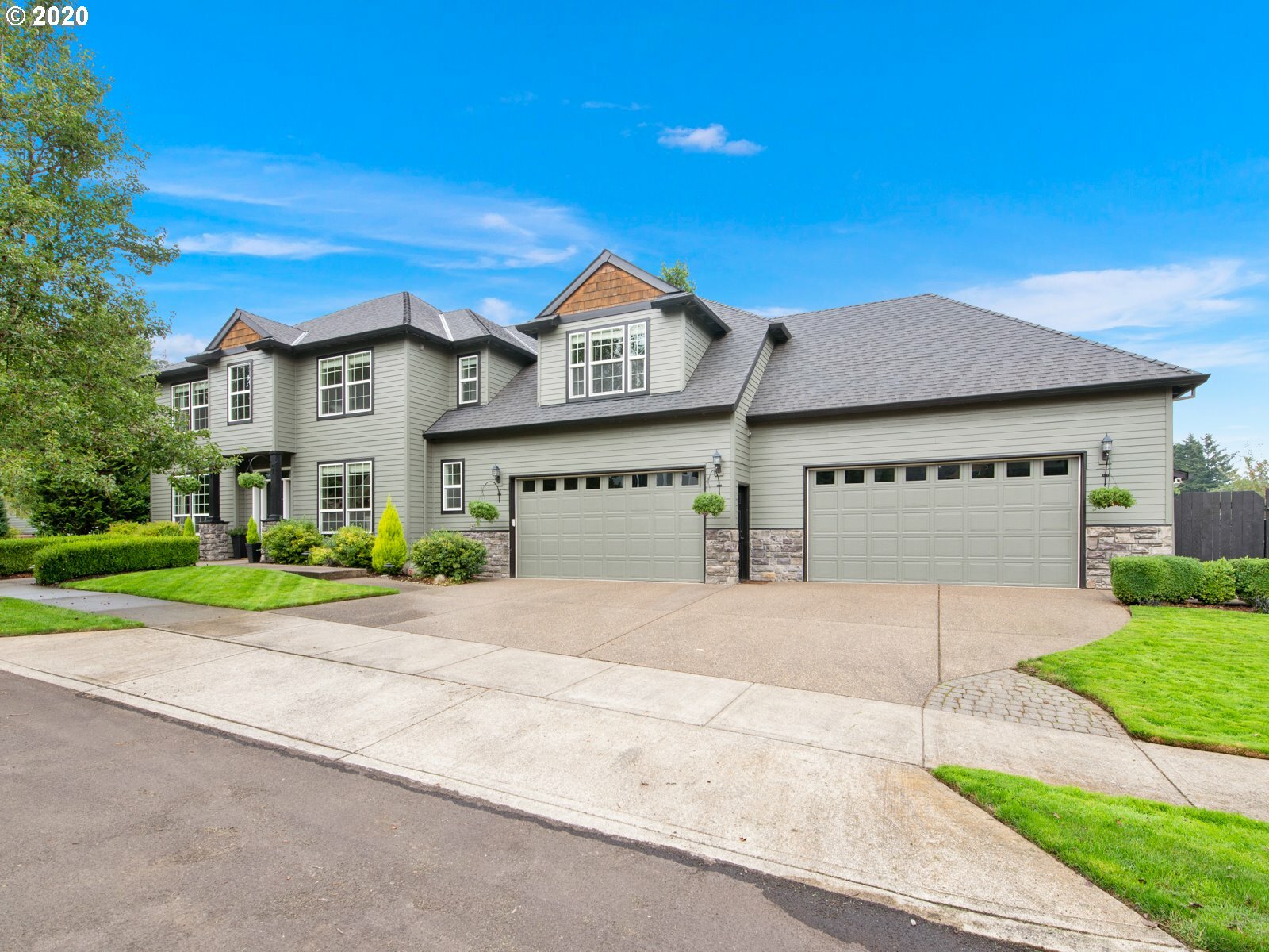 Property Photo: 8905 SW Greenspark Ln OR 97224