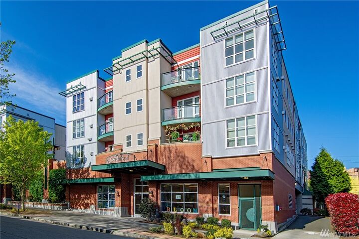 2331 42nd Ave SW 212  Seattle WA 98116 photo