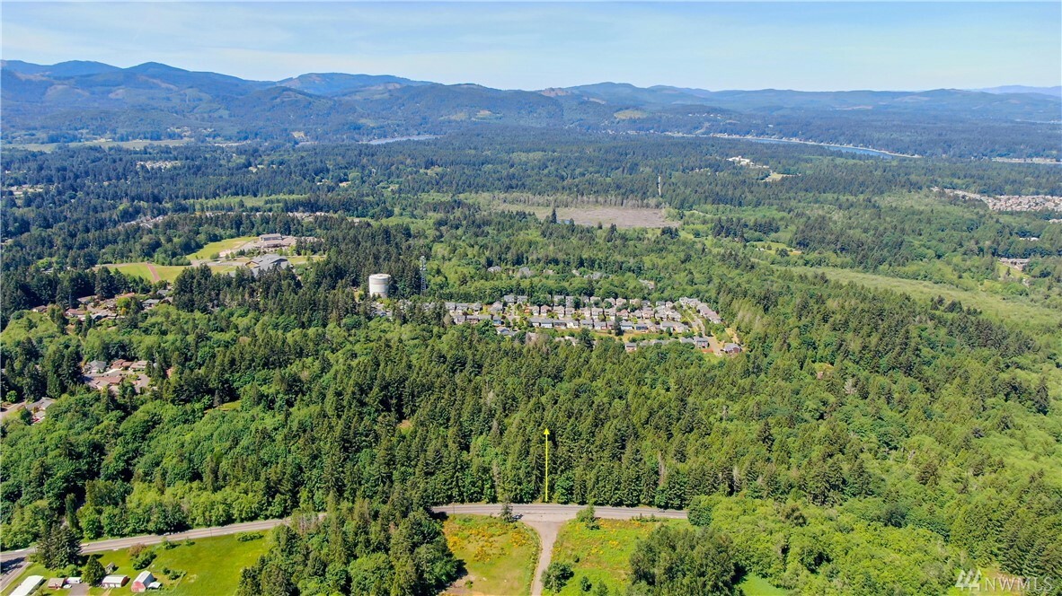 Property Photo:  2225 Cooper Point Rd NW  WA 98502 