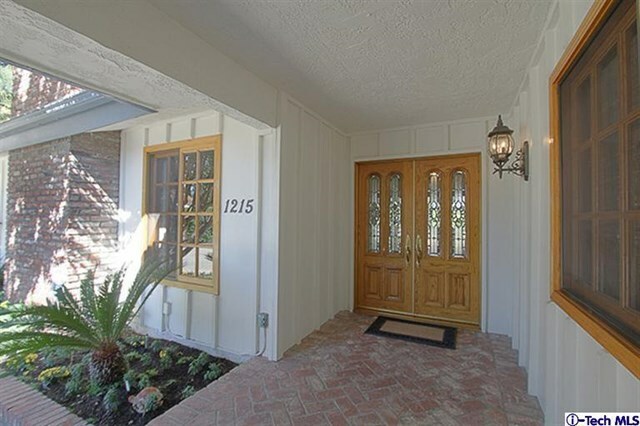 Property Photo: 1215 E Palm Street CA 91001
