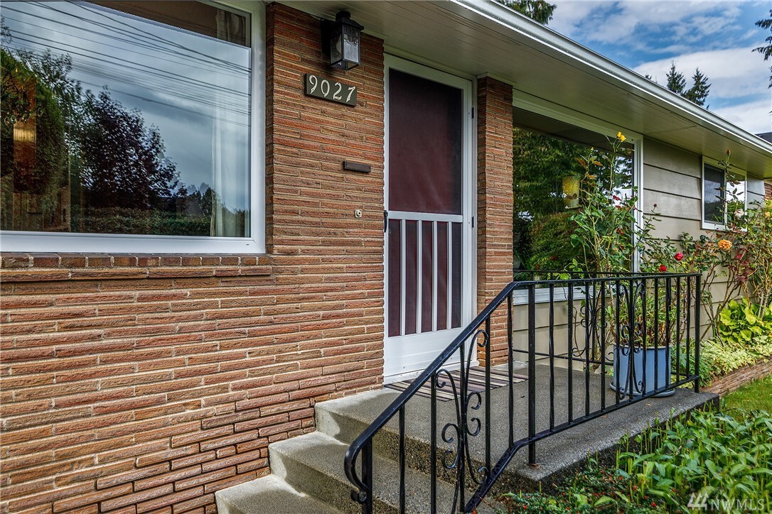 Property Photo: 9027 11th Avenue NW WA 98117