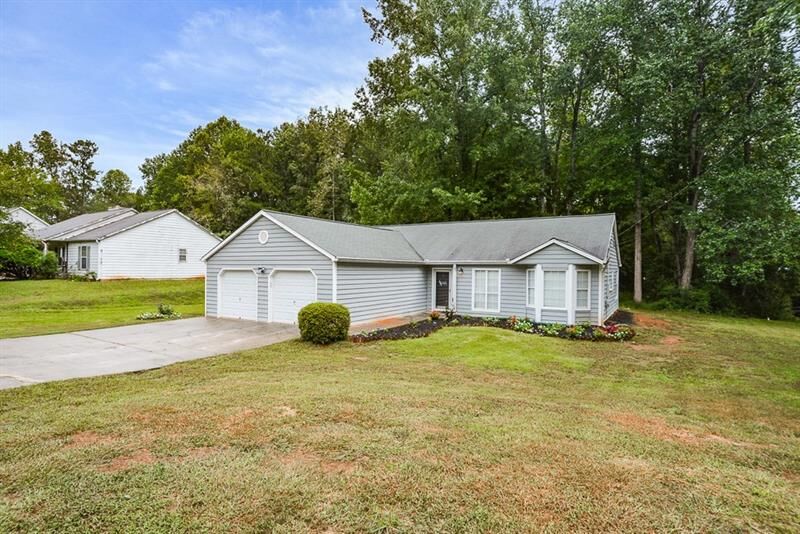 Property Photo:  3782 Starlight Trail  GA 30135 
