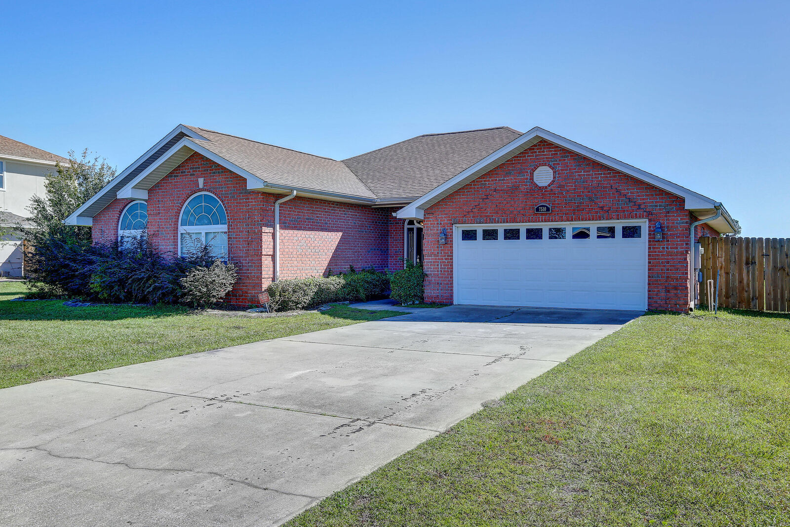 Property Photo: 7510 Nautical Court FL 32409