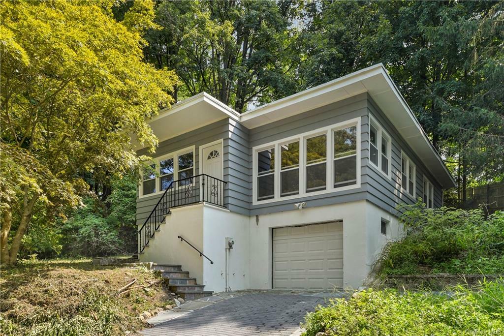 Property Photo:  19 Hillcrest Drive  NY 10567 