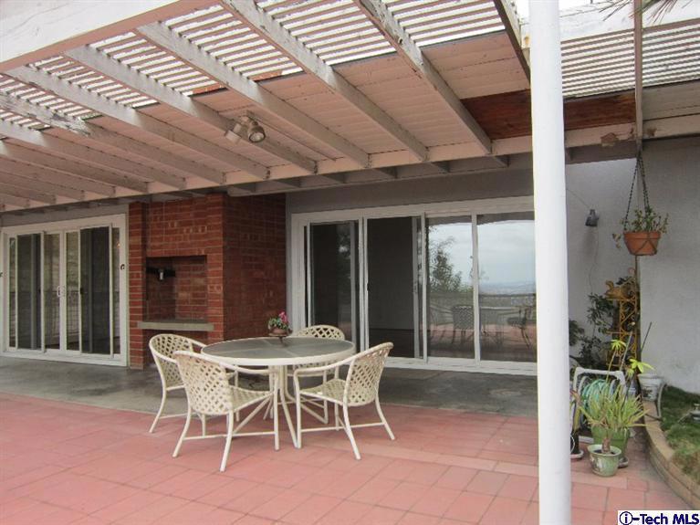 Property Photo:  1232 W Crest Way  CA 91754 