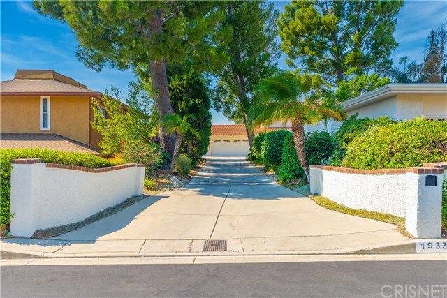 Property Photo:  19331 Winged Foot Circle  CA 91326 