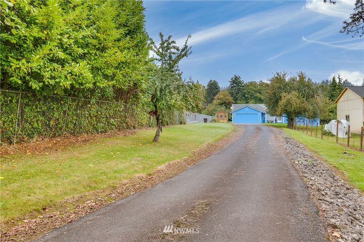 Property Photo:  3212 Pennsylvania Street  WA 98632 