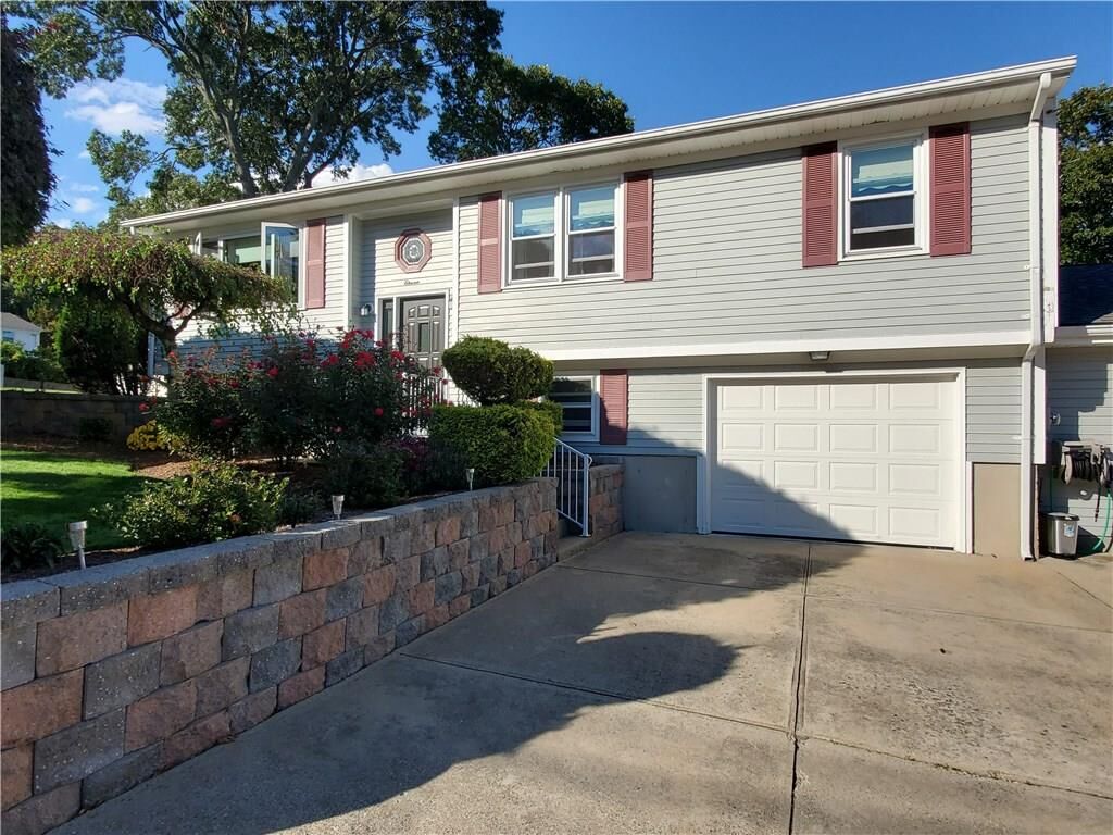 Property Photo: 11 Maclaine Dr RI 02904