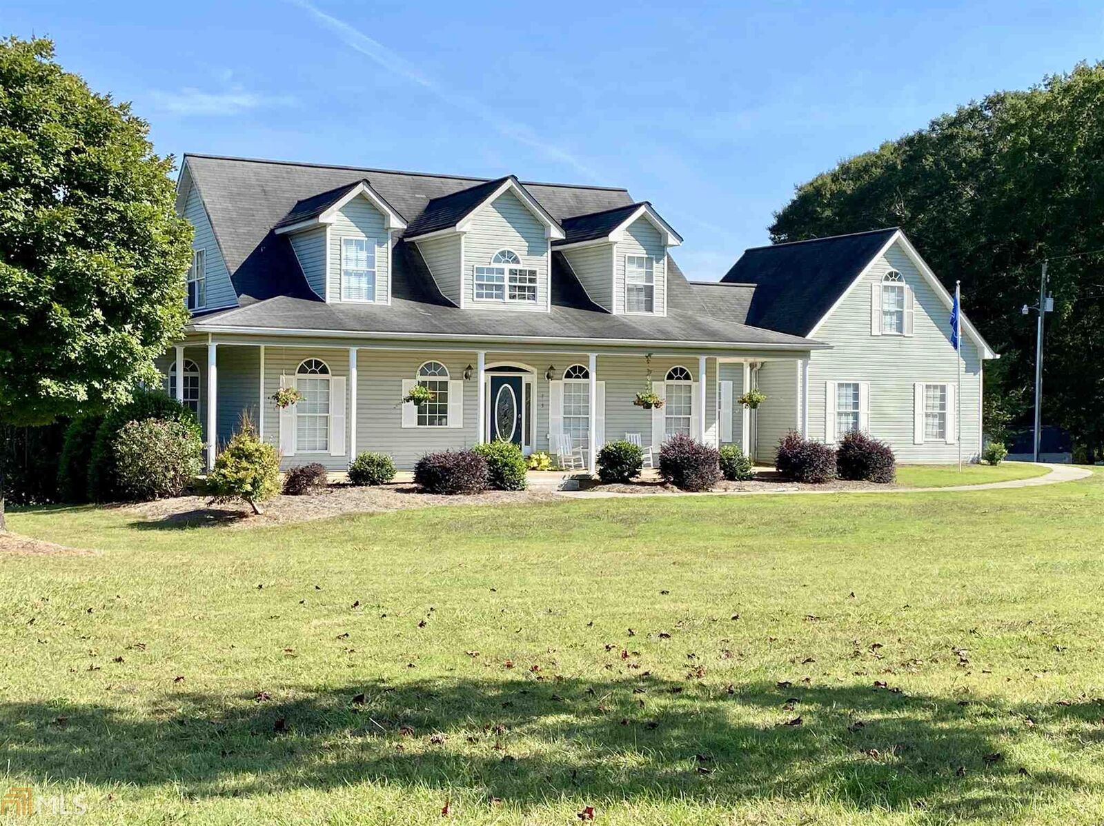 Property Photo: 713 Dixie Road GA 30014