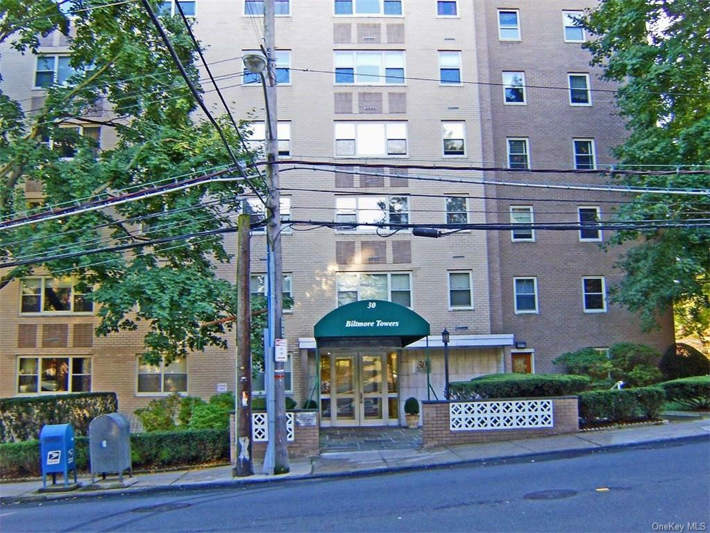 Property Photo:  30 Lake Street 7G  NY 10603 