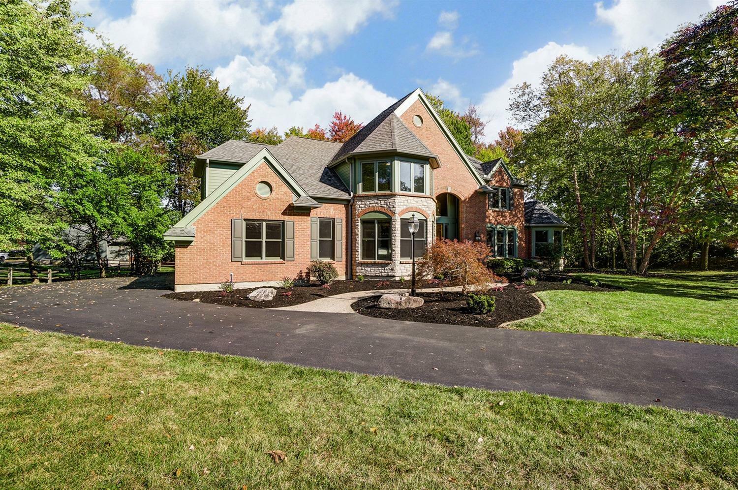 Property Photo: 7420 Stonemeadow Ln OH 45242