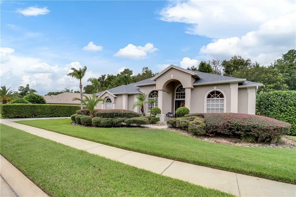 Property Photo:  6741 Sylvan Woods Drive  FL 32771 