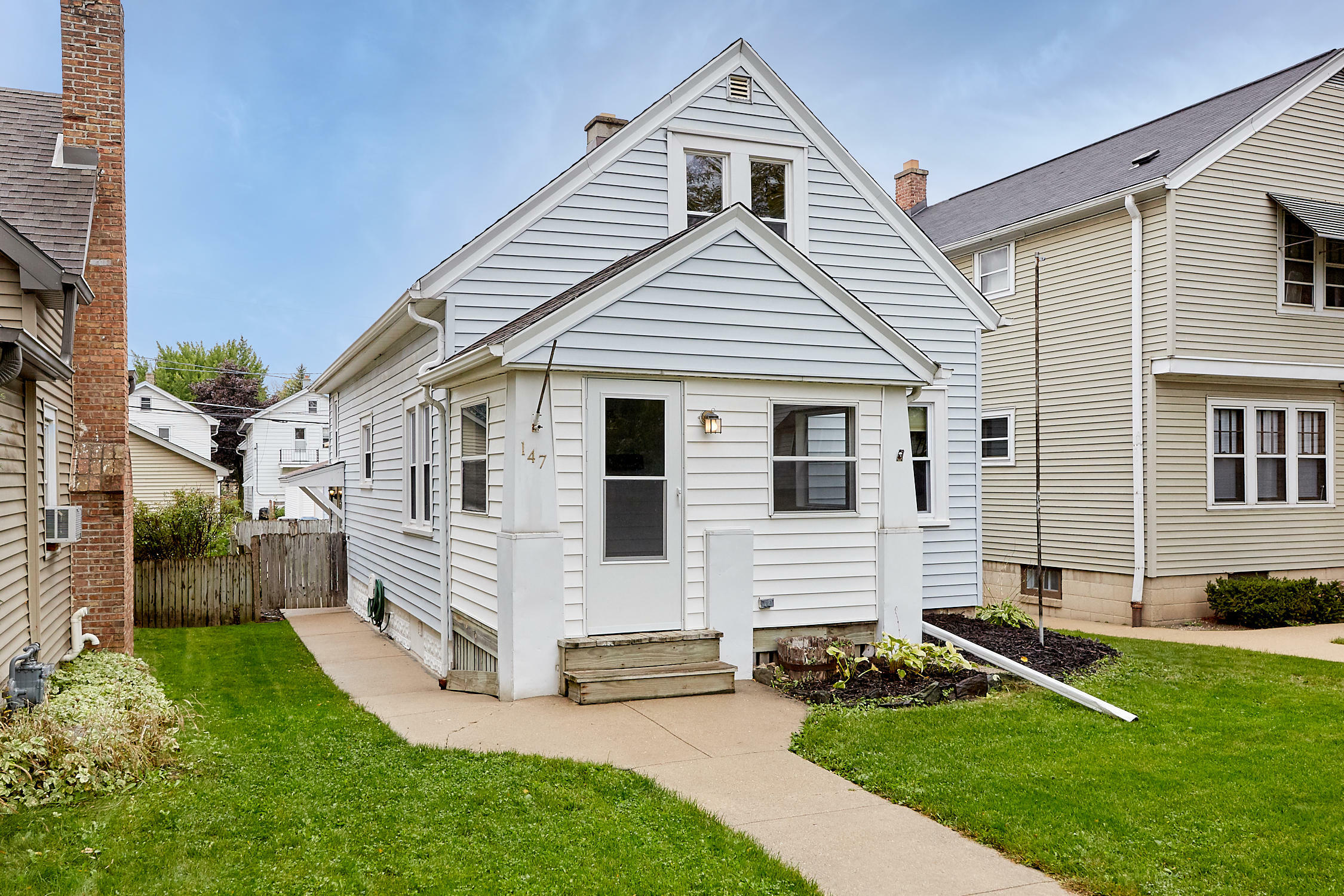 Property Photo: 147 N 67th St WI 53213