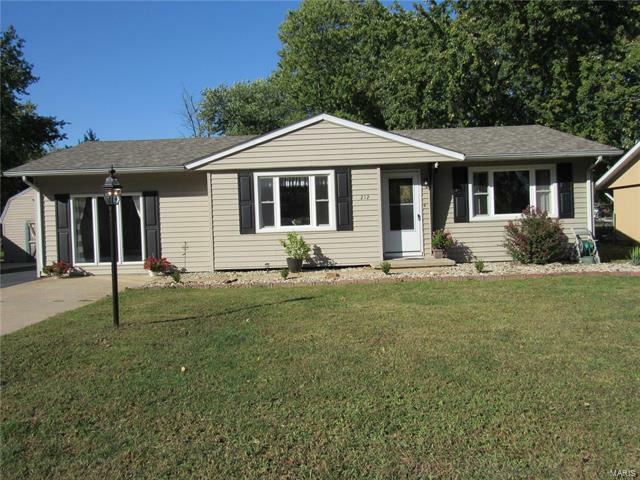 Property Photo: 212 George St 62012